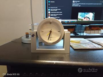 orologiio da tavolo con pila inclusa