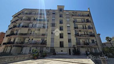 3 LOCALI A SALERNO