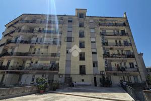 3 LOCALI A SALERNO