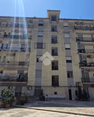 3 LOCALI A SALERNO