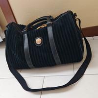 borsa bauletto velluto nero "Red Wall" 