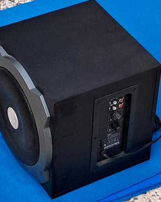 Subwoofer Trust Tytan 2.1  con altoparlanti e tele