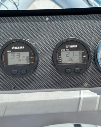 TRIMARCHI TOP 650 + YAMAHA 115 CV 2026 - SOLO 15h
