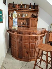 Mobile bar in legno. 