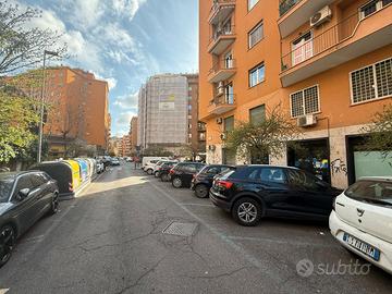 Quartiere africano - locale commerciale