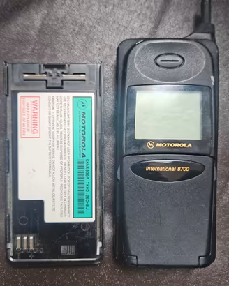 Telefono Motorola International 8700