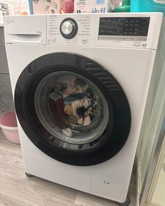 Lavatrice LG 10,5kg, motore inverter direct drive