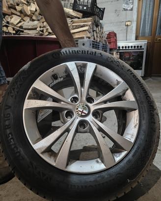 cerchi alfa e gomme nuove mai usate 