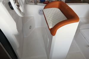 Sedile di guida nautico