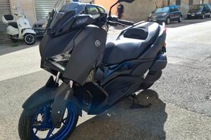 Yamaha X-Max 300