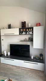 Parete soggiorno