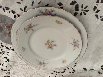 Piatti vintage decorati
