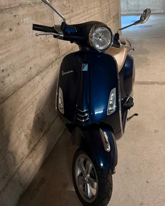 Vespa  Primavera.
