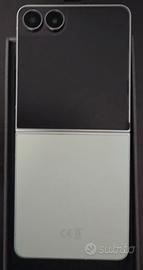 SAMSUNG Z FLIP 8 512gb (come nuovo) + Accessori