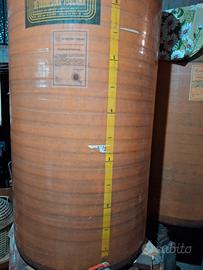 tino in vetroresina  7 q.li