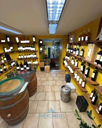 Attività / Licenza di 40 m² a Napoli