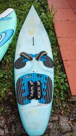 Tavole windsurf e wakeboard. 