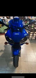 Yamaha r6 2000 carburatori