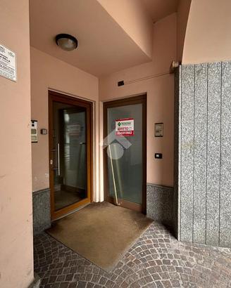 NEGOZIO A SONDRIO