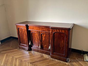 Credenza inglese