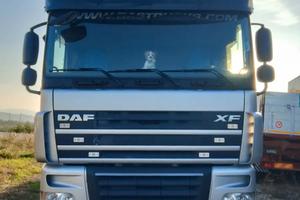 DAF XF 460 e rimorchi 