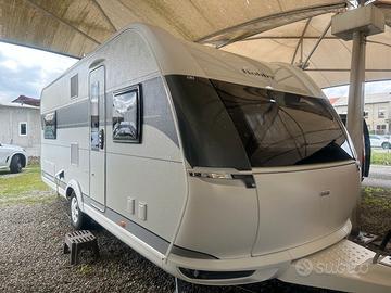 Hobby Caravan 560 FC PRESTIGE Peso kg. 1600 posti 