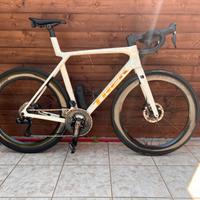 *TREK MADONE SRL 9*
