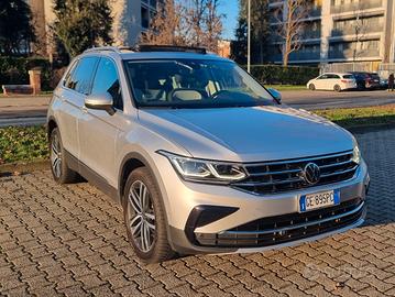Volkswagen Tiguan ELEGANCE 1.4 Phev 245cv TETTOPAN