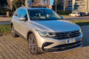 Volkswagen Tiguan ELEGANCE 1.4 Phev 245cv TETTOPAN