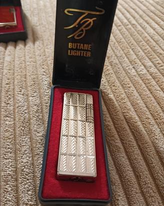 vari accendini da collezione 