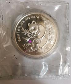 Moneta 10 Yuan  Panda Cinese d'Argento FDC