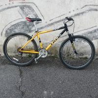 Mountain bike TREK 830