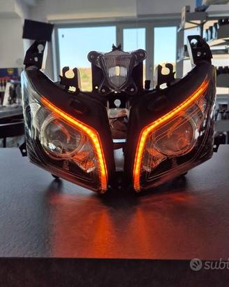 FANALE ANTERIORE CON LED TMAX 530 T MAX 530 12>14