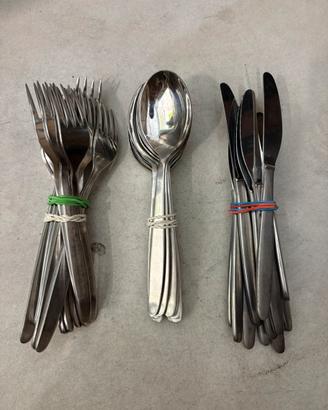Posate Stoviglie e Oggetti in acciaio per Cucina