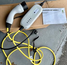 Carica batterie per auto elettrica tipo 2