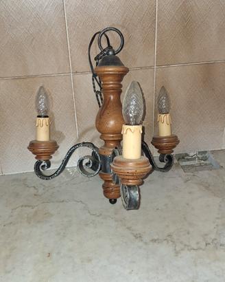 Lampadario a sospensione rustico in legno