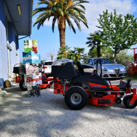 Trattorino rasaerba trinciaerba erba raggio zero