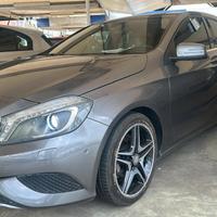 MERCEDES A180 PREMIUM INTERNI IN PELLE... FULL..