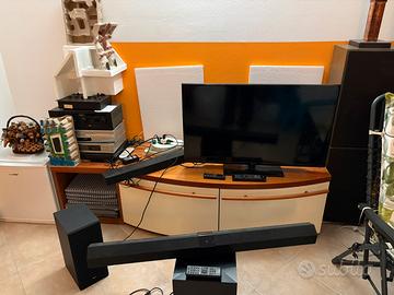 Mobile TV in legno con cassetti