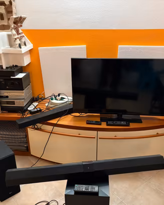 Mobile TV in legno con cassetti