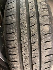 Pneumatici 205/65 r16