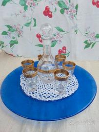 serv.liquore vetro trasp.fascia oro+piatto blu vet