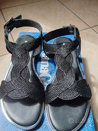 Sandalo intrecciato sanaGens ~ nero 