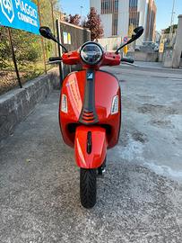 Vespa 300 GTS Super Sport