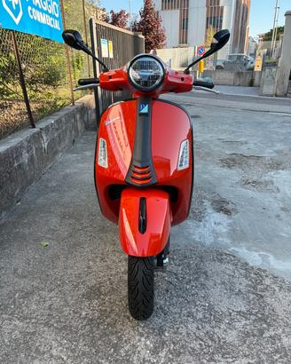 Vespa 300 GTS Super Sport