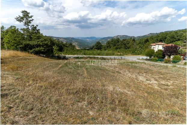 TERRENO EDIFICABILE IN POSIZIONE PANORAMICA