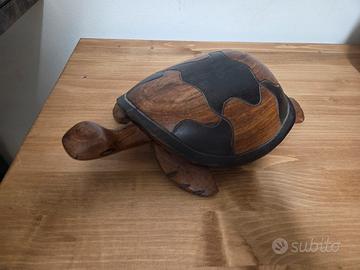 Tartaruga africana in legno intagliata a mano 