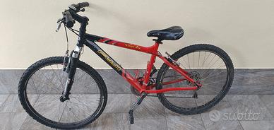 bicicletta mtb fuji 26