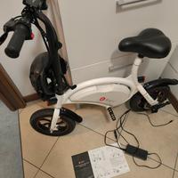 Bicicletta elettrica DYU compatta, perfetta