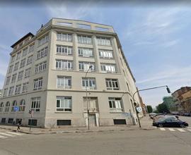 Negozio a Torino, corso Emilia 6, 6 locali